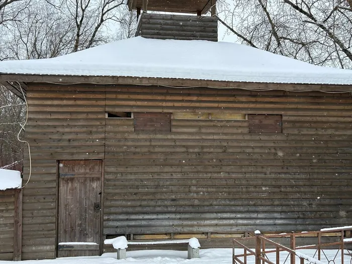 башня